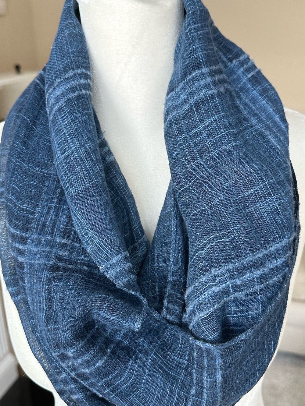 J Jill Blue Textured Infinity Scarf EUC